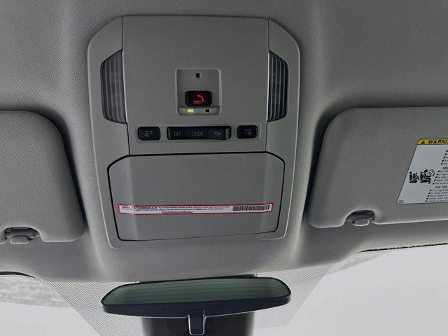 used 2024 Toyota Highlander car, priced at $30,999