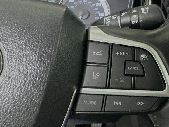 used 2024 Toyota Highlander car, priced at $30,999