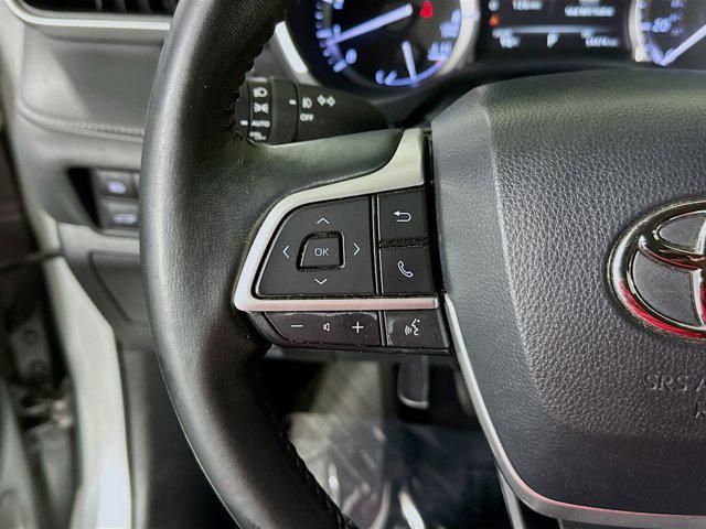 used 2022 Toyota Highlander car, priced at $29,977