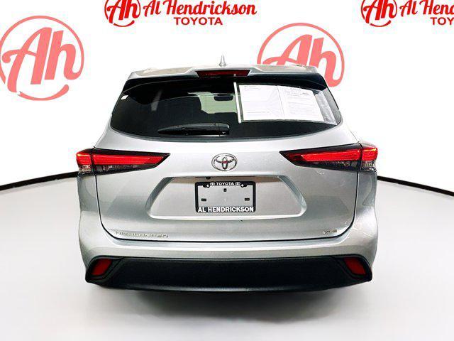 used 2022 Toyota Highlander car, priced at $29,977