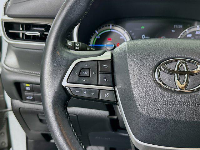 used 2022 Toyota Highlander Hybrid car, priced at $35,977