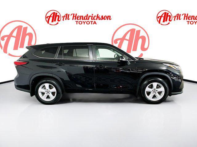 used 2023 Toyota Highlander car, priced at $30,886