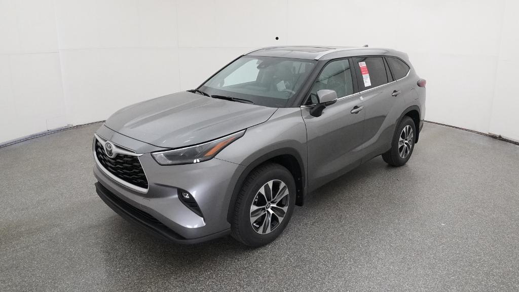 new 2025 Toyota Highlander car, priced at $48,673