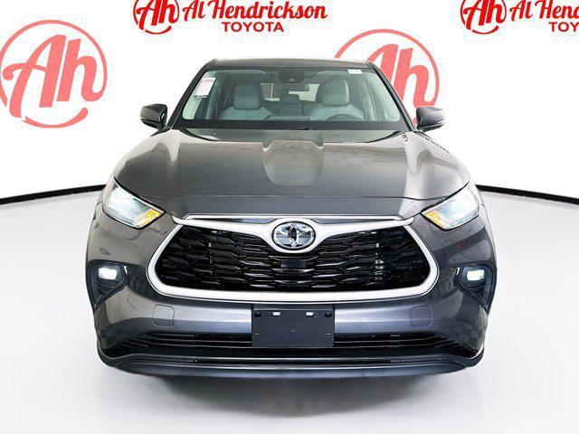 used 2023 Toyota Highlander car, priced at $30,477