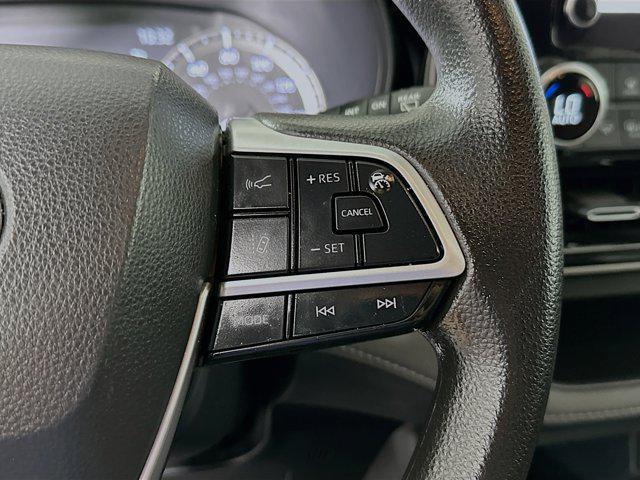used 2023 Toyota Highlander car, priced at $28,999