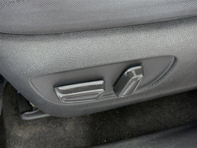 used 2023 Toyota Highlander car, priced at $28,999