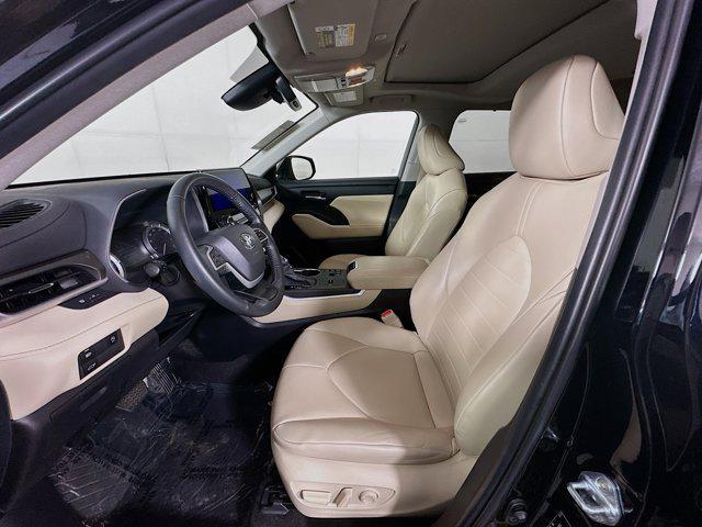 used 2024 Toyota Highlander car, priced at $36,477