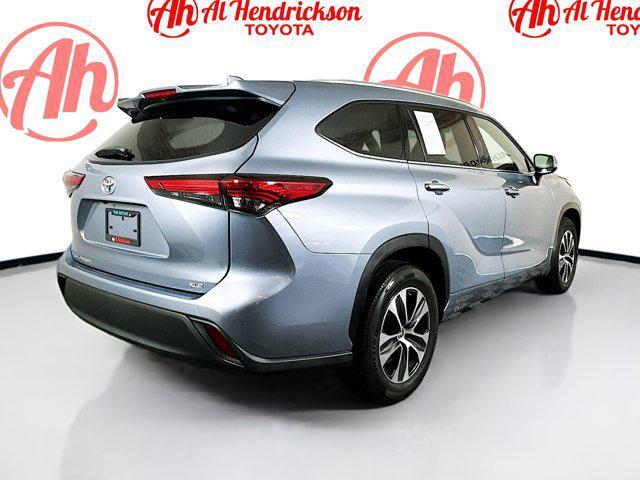 used 2021 Toyota Highlander car, priced at $28,876