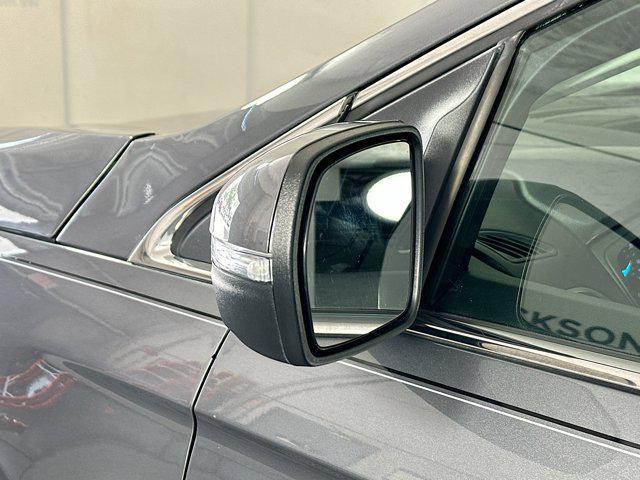 used 2022 Ford Edge car, priced at $21,999