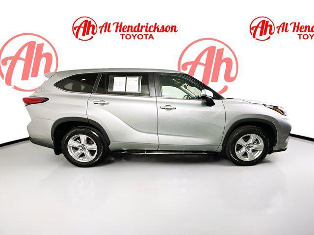 used 2023 Toyota Highlander Hybrid car, priced at $39,855