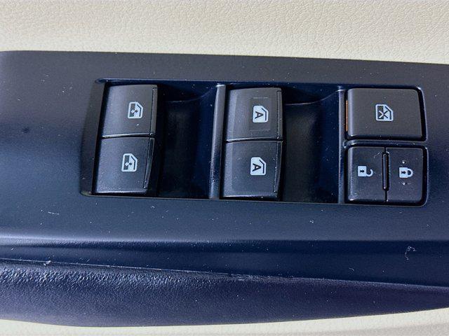 used 2019 Toyota Highlander car, priced at $21,977