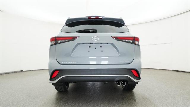 new 2025 Toyota Highlander car, priced at $52,728