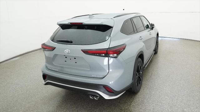 new 2025 Toyota Highlander car, priced at $52,728