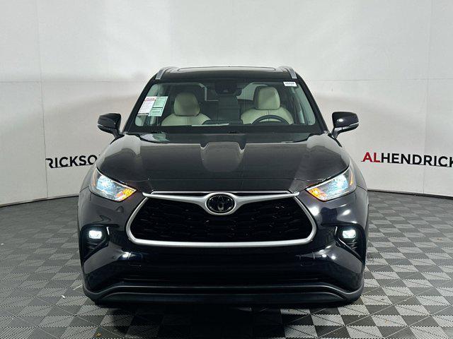 used 2023 Toyota Highlander car, priced at $32,477