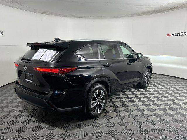 used 2023 Toyota Highlander car, priced at $32,477
