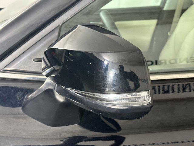 used 2023 Toyota Highlander car, priced at $32,477