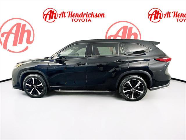 used 2021 Toyota Highlander car, priced at $35,598