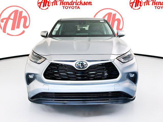 used 2022 Toyota Highlander car