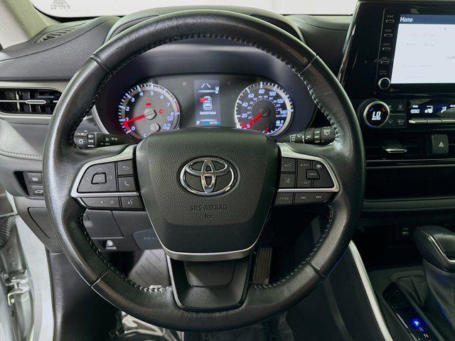 used 2022 Toyota Highlander car