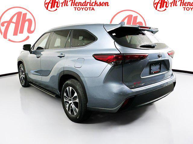 used 2023 Toyota Highlander car, priced at $34,977