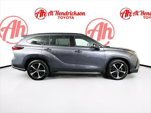 used 2021 Toyota Highlander car, priced at $29,788
