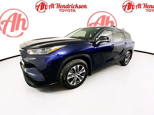 used 2022 Toyota Highlander car, priced at $30,977