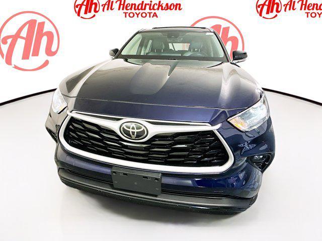 used 2022 Toyota Highlander car, priced at $30,977