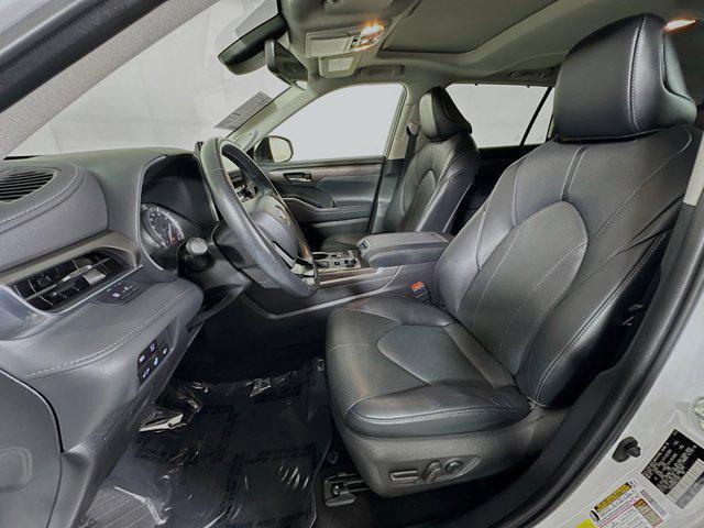 used 2022 Toyota Highlander car, priced at $36,677