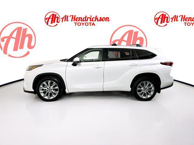 used 2022 Toyota Highlander car, priced at $36,677