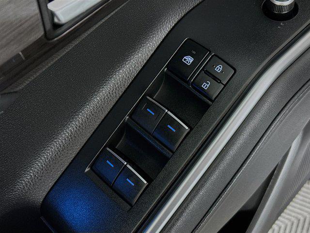 used 2022 Toyota Highlander car, priced at $36,677
