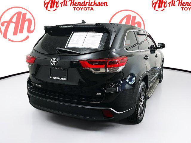 used 2018 Toyota Highlander car, priced at $21,999