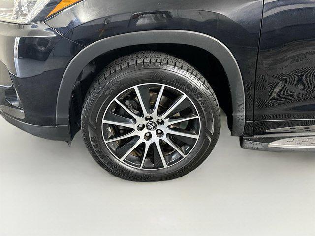 used 2018 Toyota Highlander car, priced at $21,999