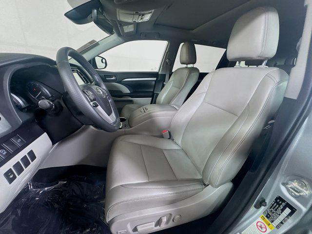 used 2019 Toyota Highlander car, priced at $26,277