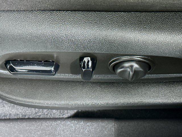 used 2023 Chevrolet Equinox car, priced at $18,999