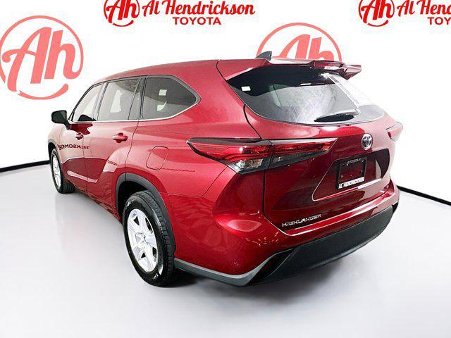 used 2022 Toyota Highlander car, priced at $23,999