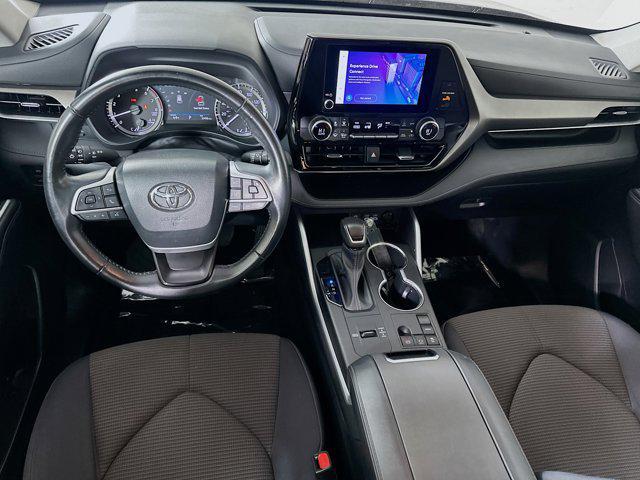 used 2023 Toyota Highlander car, priced at $31,977