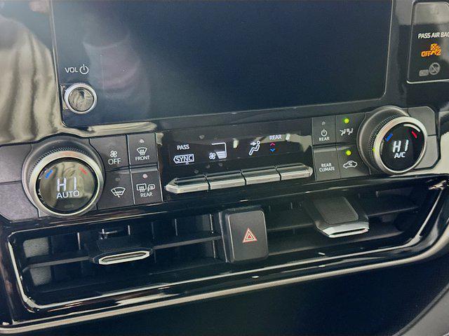 used 2023 Toyota Highlander car, priced at $31,977