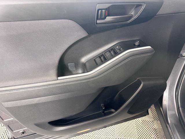 used 2023 Toyota Highlander car, priced at $31,977