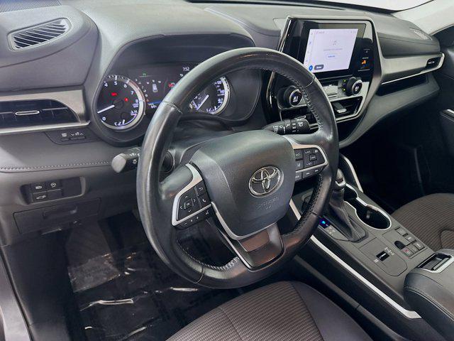 used 2023 Toyota Highlander car, priced at $31,977