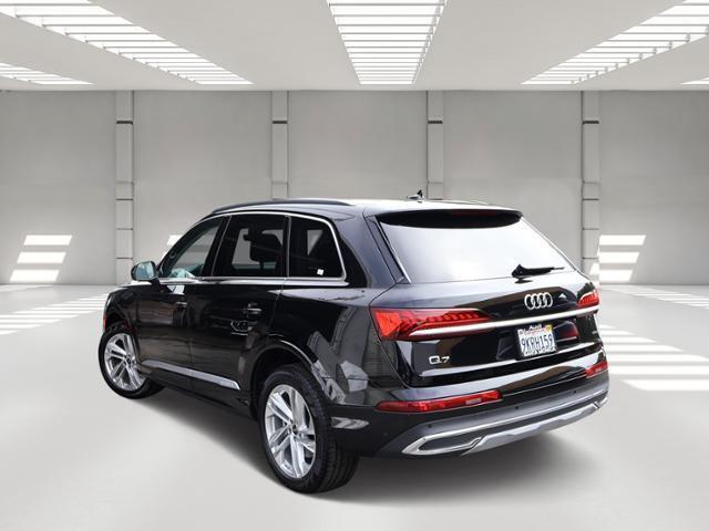 used 2024 Audi Q7 car, priced at $53,217