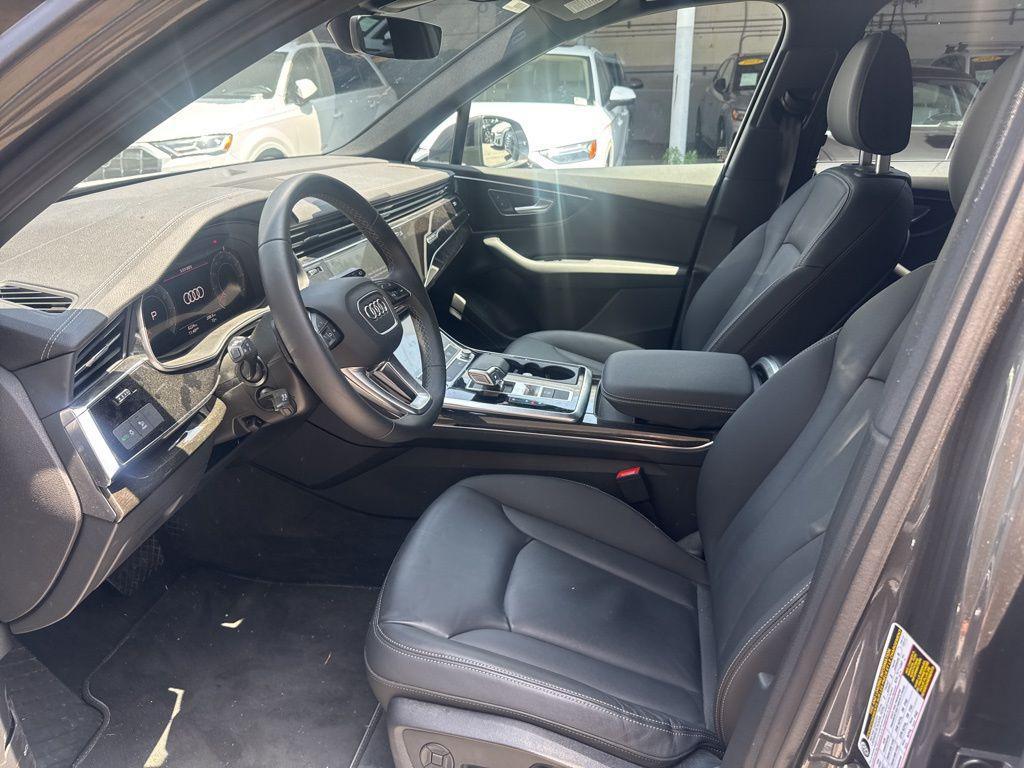 used 2025 Audi Q7 car, priced at $55,948
