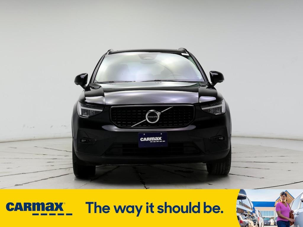 used 2023 Volvo XC40 car, priced at $30,998