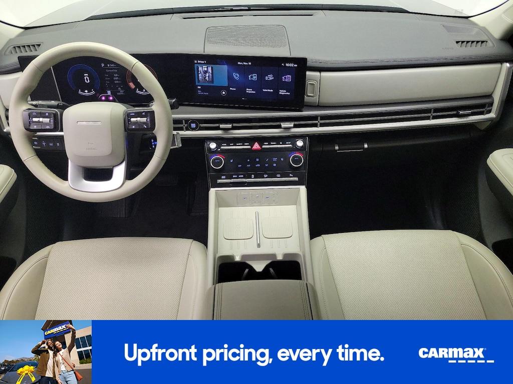 used 2024 Hyundai Santa Fe car, priced at $29,998