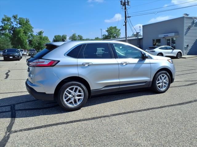 used 2024 Ford Edge car, priced at $25,900