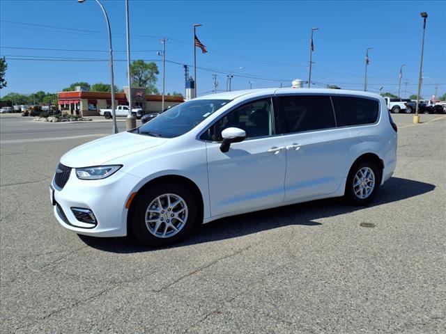 used 2023 Chrysler Pacifica car, priced at $25,726