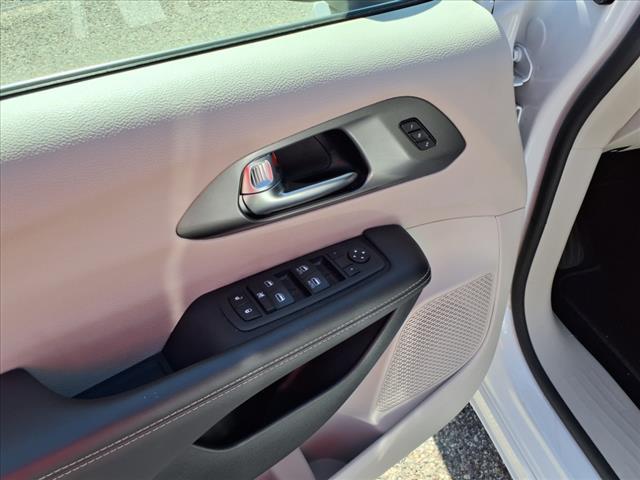 used 2023 Chrysler Pacifica car, priced at $24,846