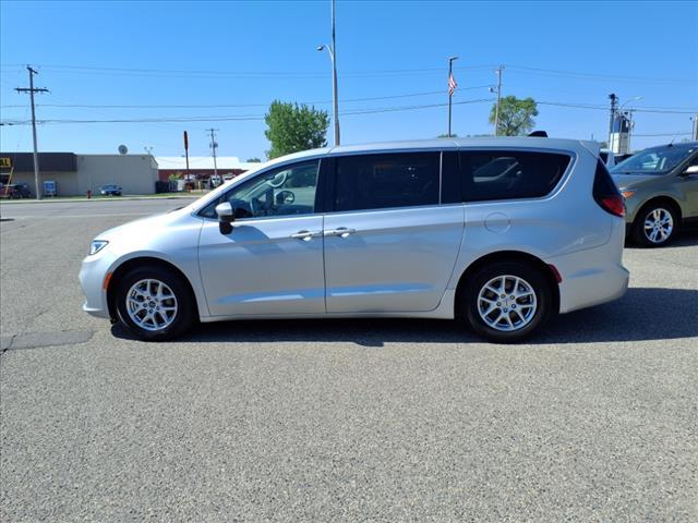 used 2023 Chrysler Pacifica car, priced at $25,726