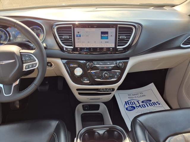 used 2023 Chrysler Pacifica car, priced at $25,726