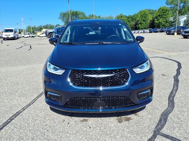 used 2023 Chrysler Pacifica car, priced at $27,329