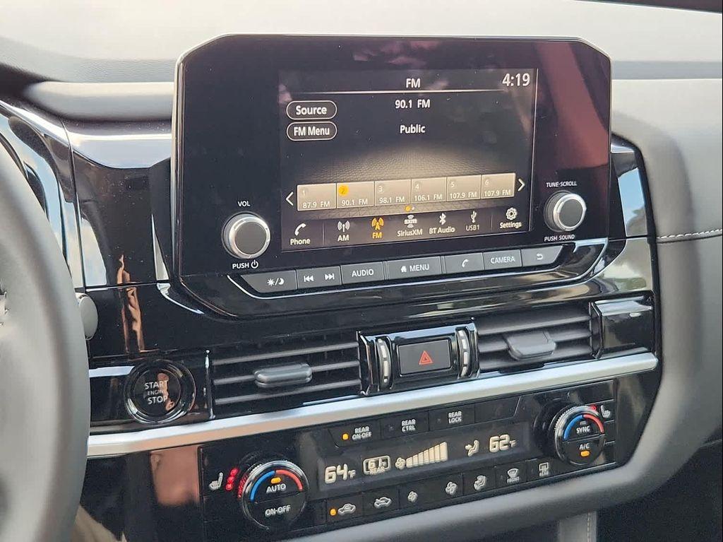 new 2025 Nissan Pathfinder car, priced at $39,883